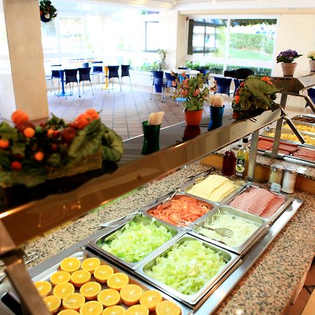Sahara Nubia Gobi Hotell Ses Cadenes Eksteriør bilde Breakfast buffet at a hotel