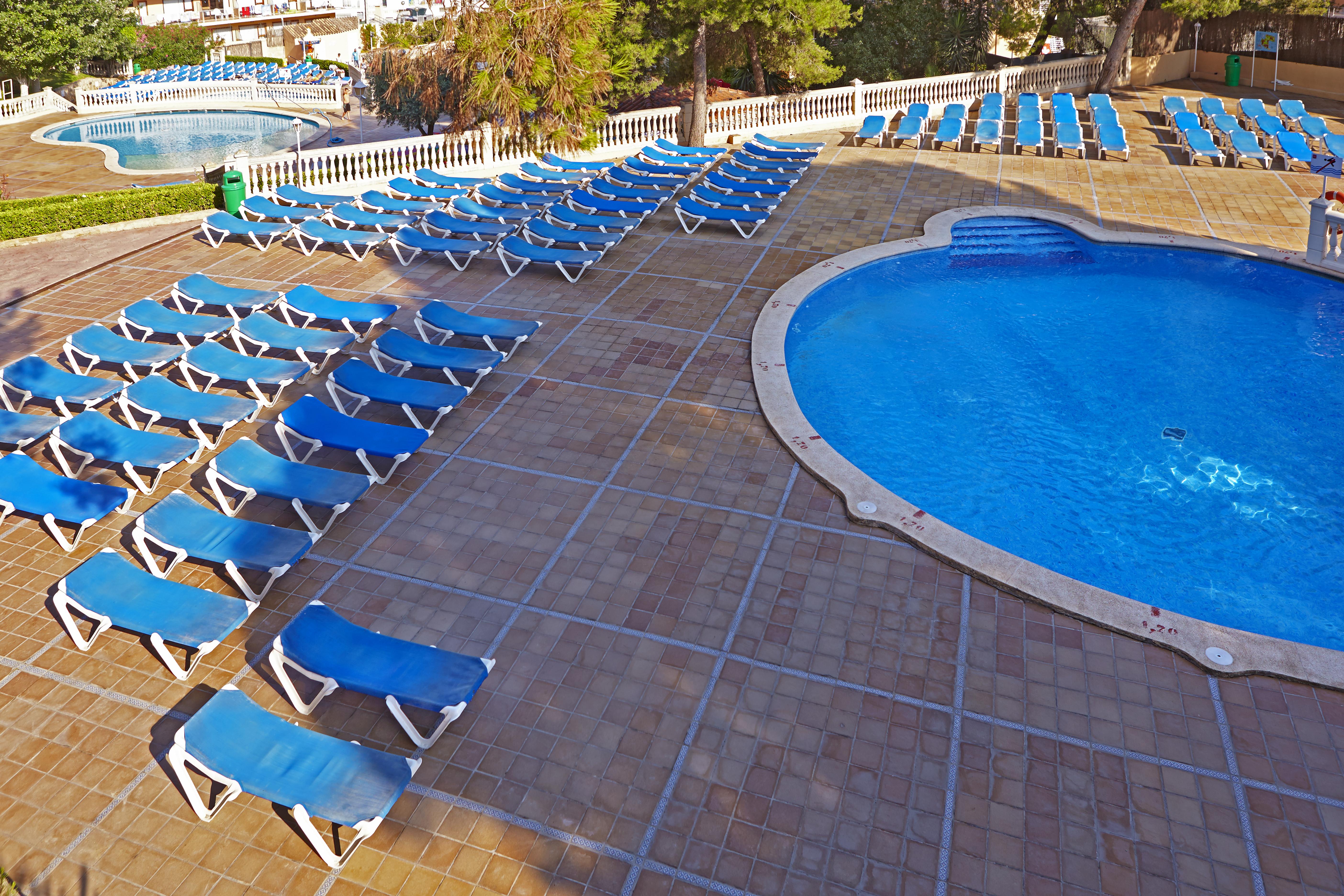 Sahara Nubia Gobi Hotell Ses Cadenes Eksteriør bilde A swimming pool at a hotel