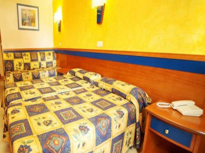 Sahara Nubia Gobi Hotell Ses Cadenes Eksteriør bilde A room at the hotel
