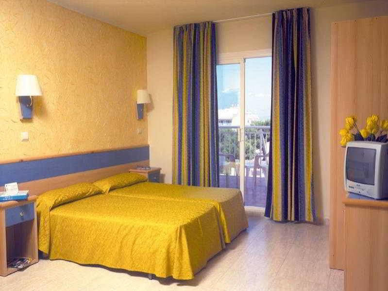 Sahara Nubia Gobi Hotell Ses Cadenes Eksteriør bilde A room at a hotel in Malta